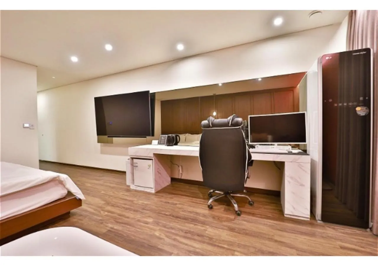 Hotel 엠플레이스호텔 Incheon