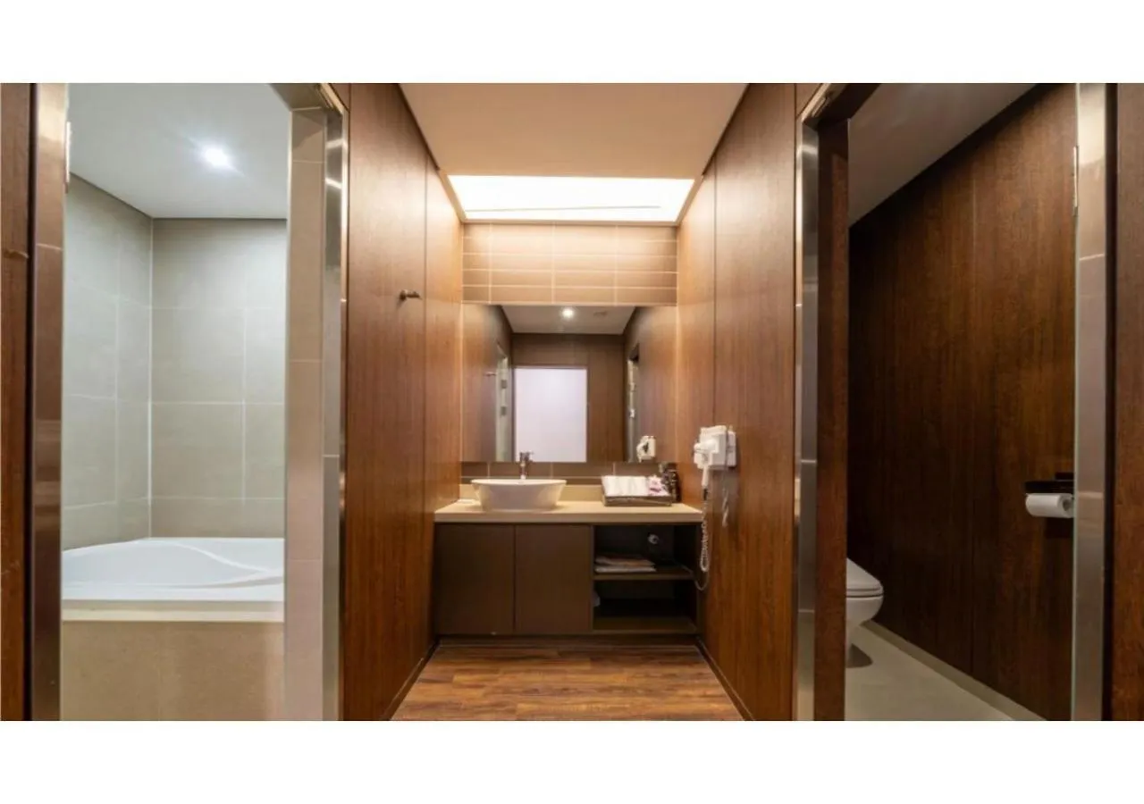 Hotel 엠플레이스호텔 Incheon