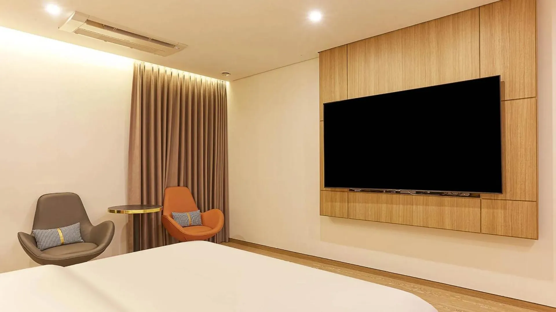 Incheon Guwol Hotel Mplace 인천 구월동 호텔 엠플레이스