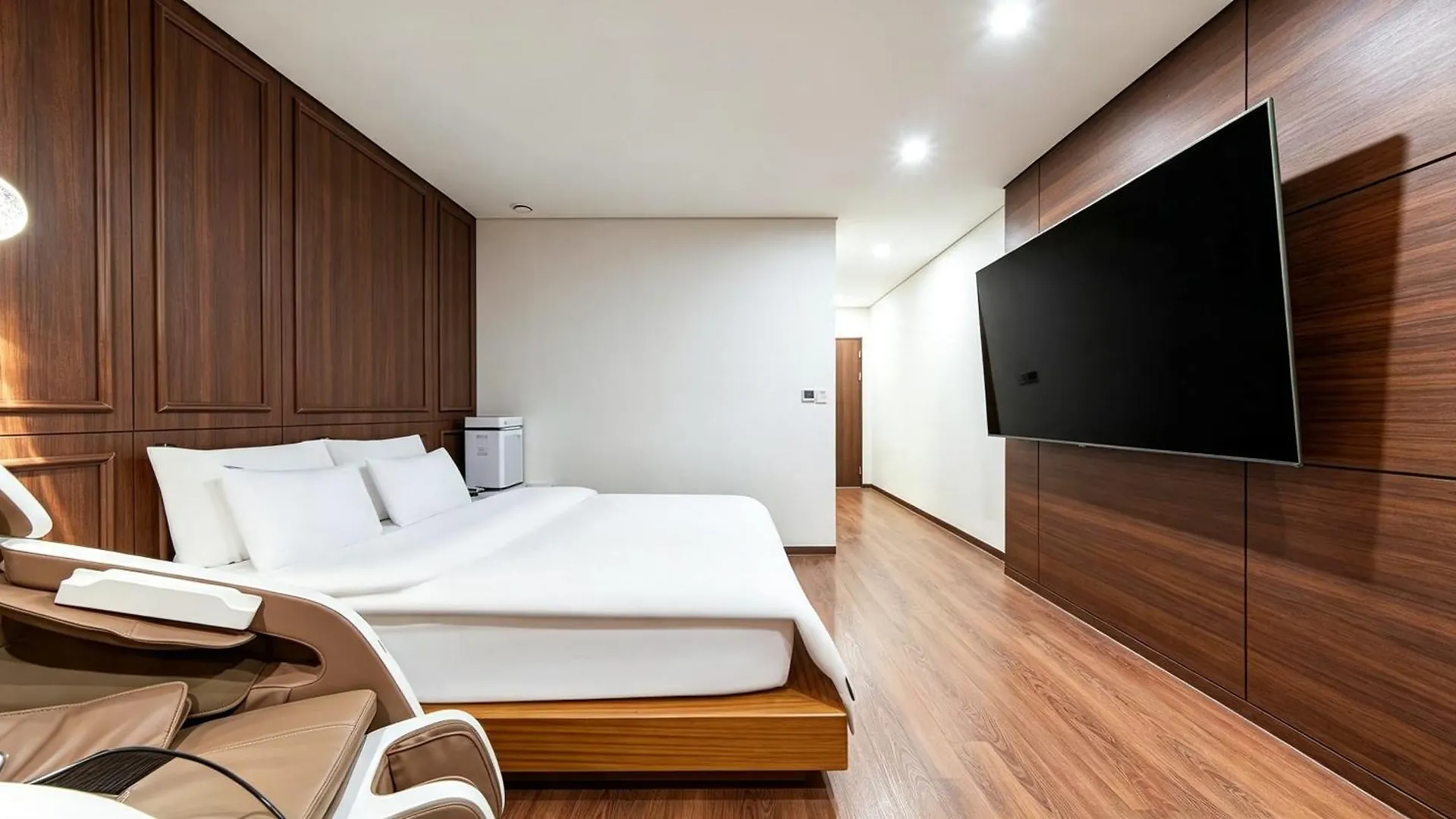 Incheon Guwol Hotel Mplace 인천 구월동 호텔 엠플레이스