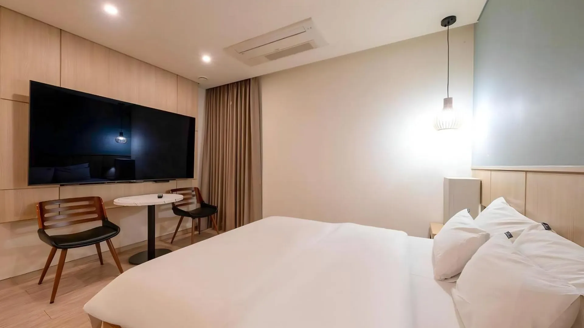 Incheon Guwol Hotel Mplace 인천 구월동 호텔 엠플레이스