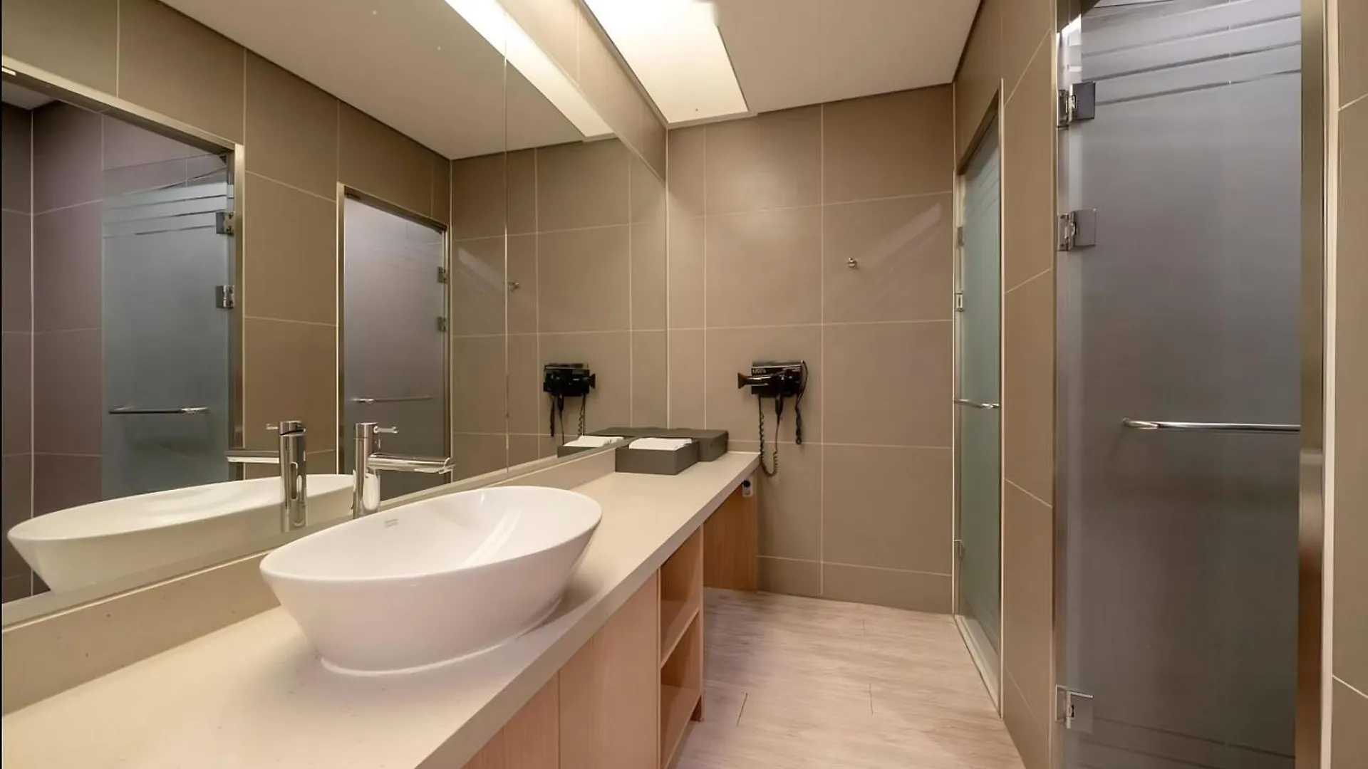 Incheon Guwol Hotel Mplace 인천 구월동 호텔 엠플레이스
