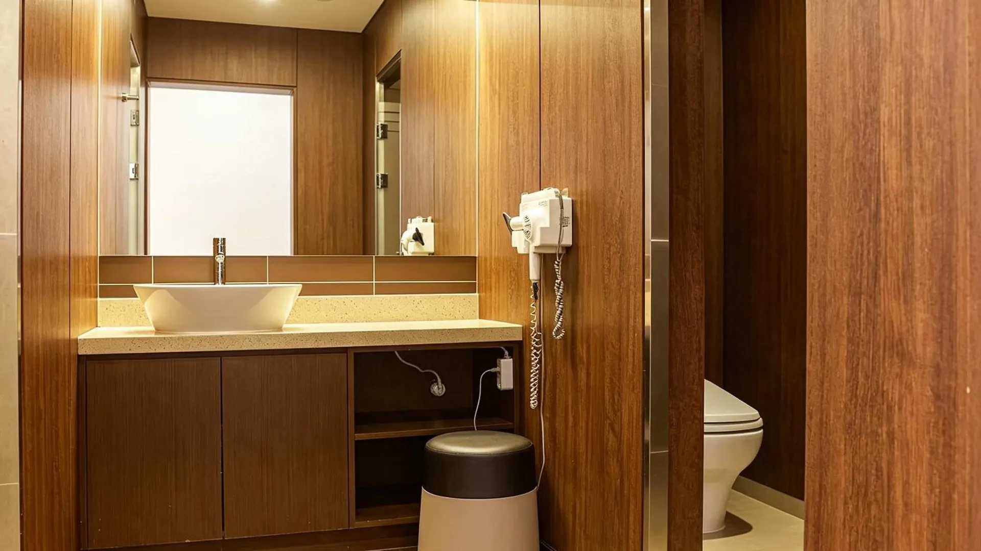 Incheon Guwol Hotel Mplace 인천 구월동 호텔 엠플레이스