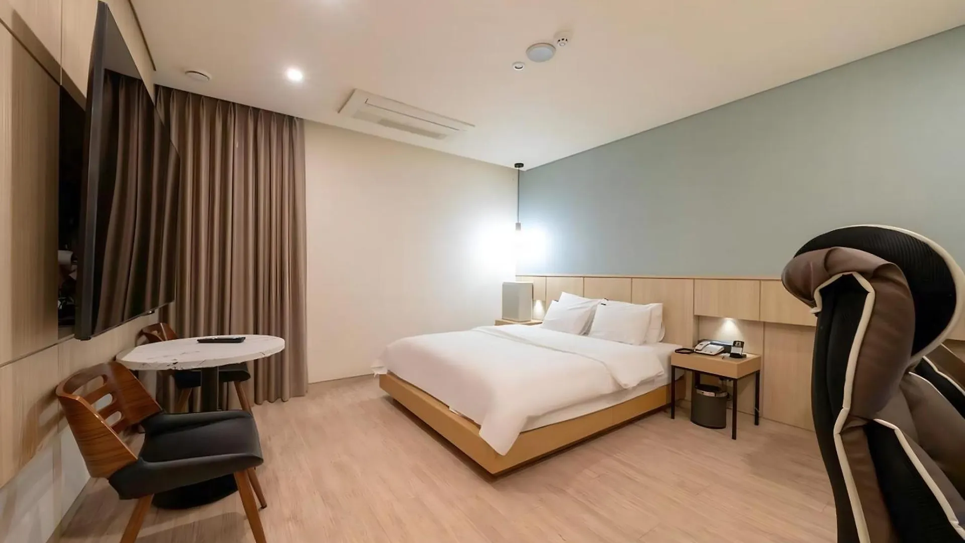 Incheon Guwol Hotel Mplace 인천 구월동 호텔 엠플레이스