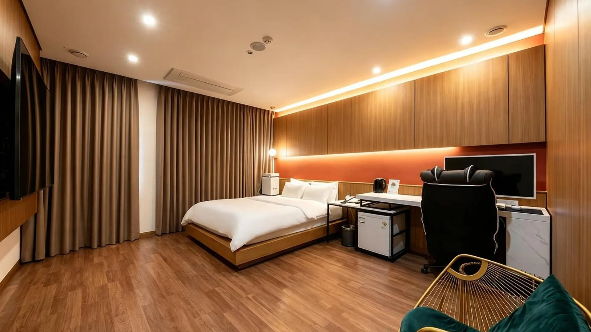 Incheon Guwol Hotel Mplace 인천 구월동 호텔 엠플레이스