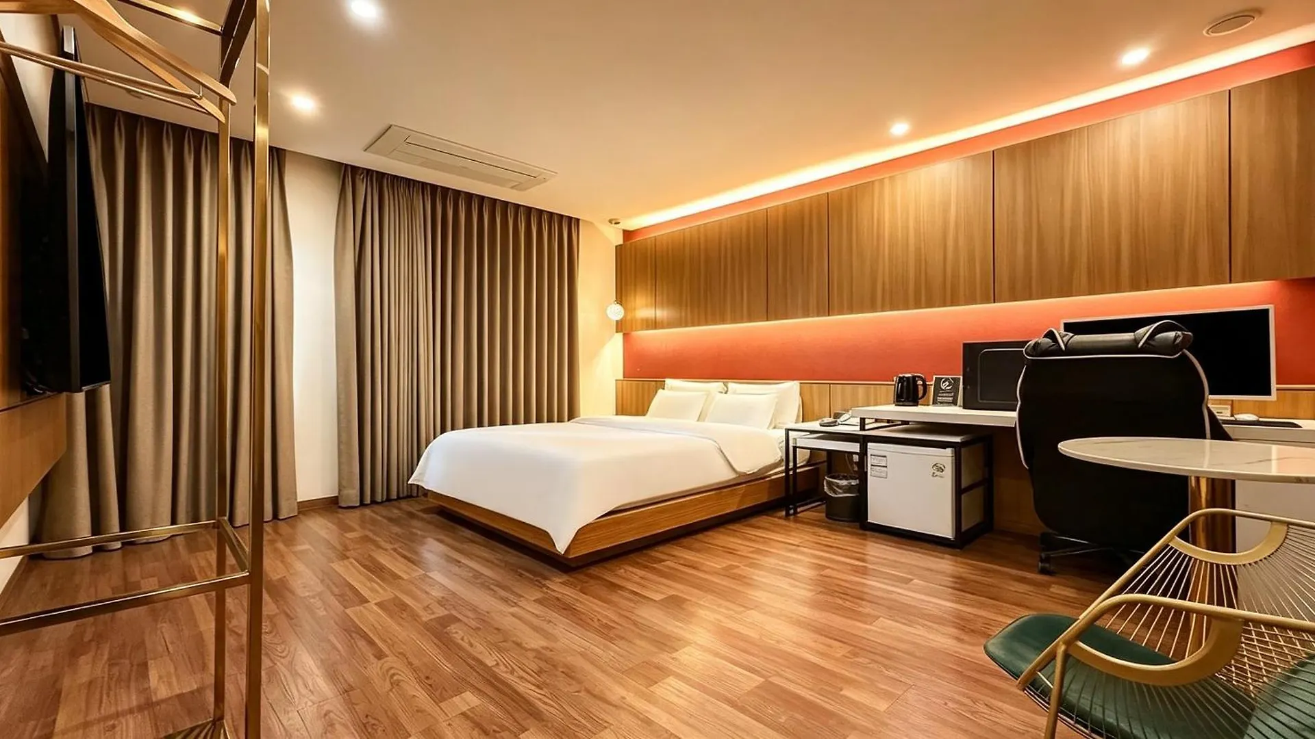 Incheon Guwol Hotel Mplace 인천 구월동 호텔 엠플레이스