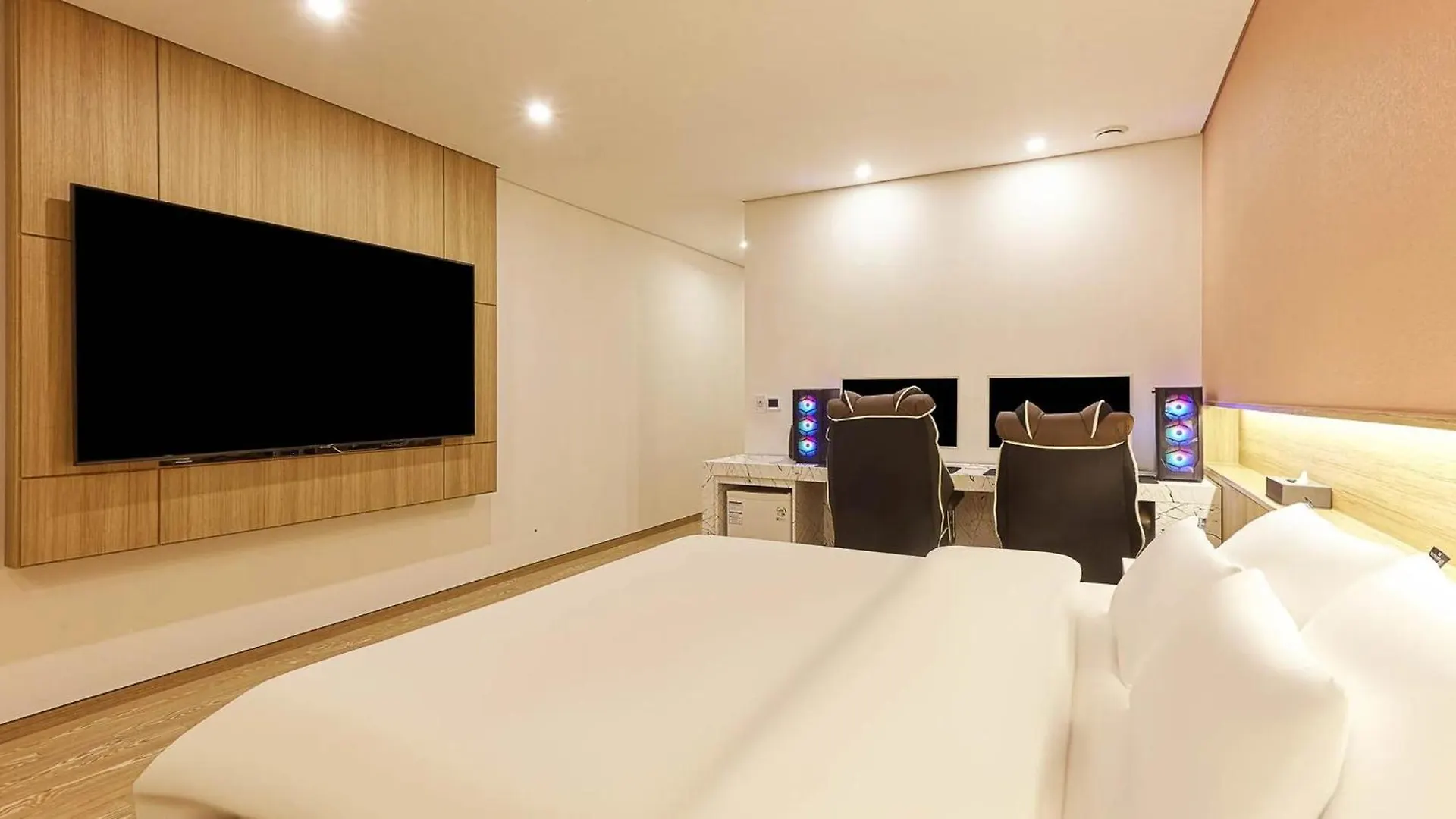 Incheon Guwol Hotel Mplace 인천 구월동 호텔 엠플레이스 3*,